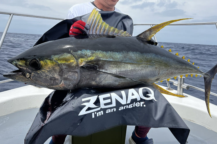 Zenaq Fish On Mat Image principale du produit