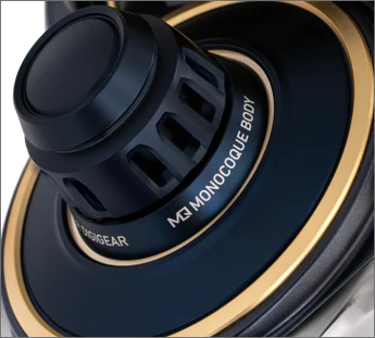 VER 3 DAIWA SALTIGA 14000 MONOCOQUE 345x